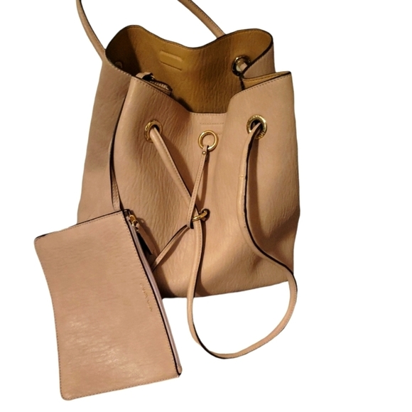 Calvin Klein Handbags - 𝅺CALVIN Klein bucket purse
